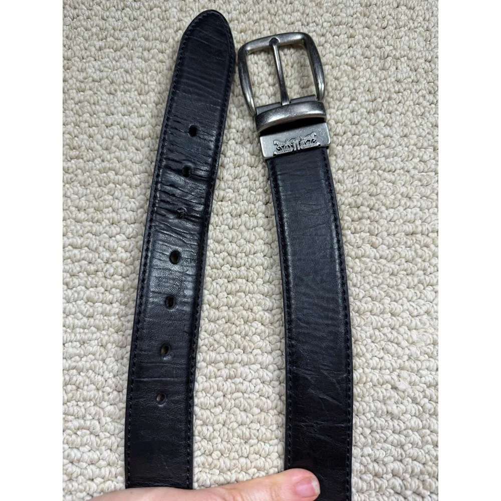 Levi's Reversible Black Brown Leather Belt Silver Buckle Size 42/44